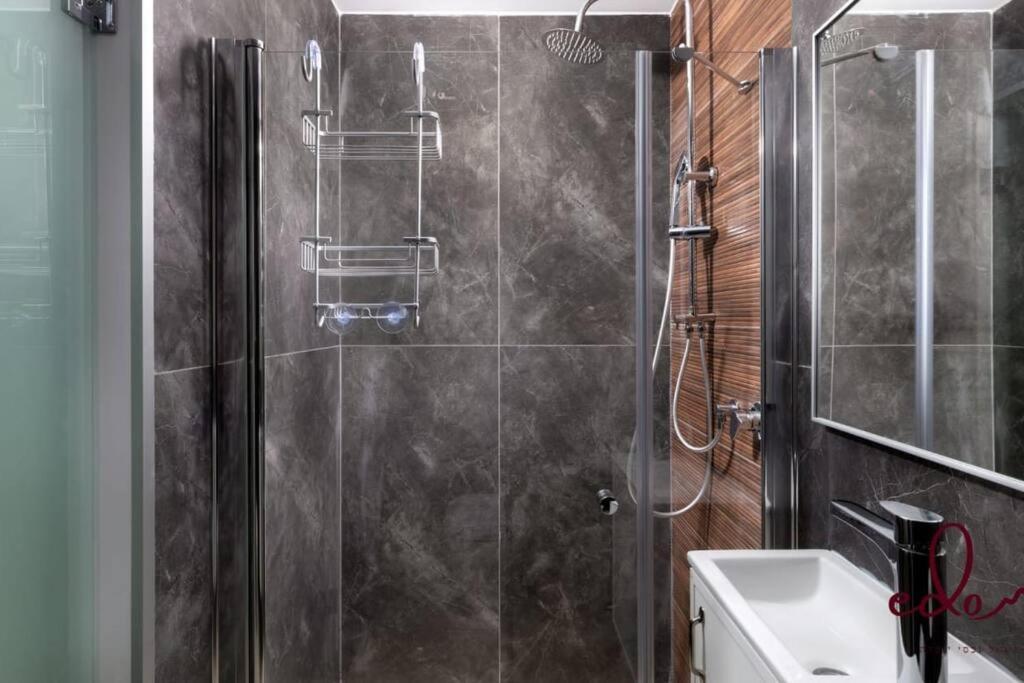 דירה משפחתית סופר מרווחת במיקום מרכזי - By Edom Apartment Eilat
